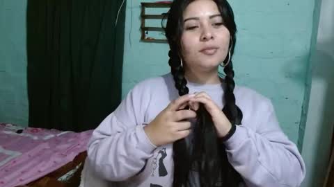 luna_india online show from January 25, 1:43 am