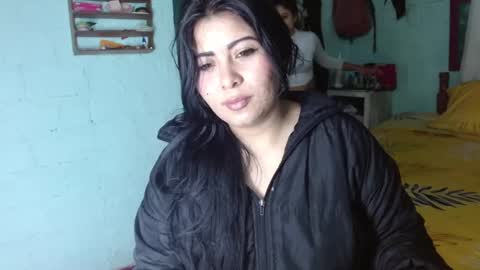 luna_india online show from February 15, 8:22 pm