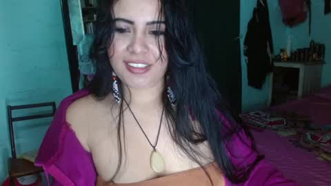 luna_india online show from March 6, 11:42 pm