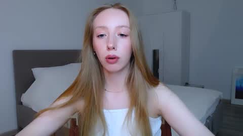 Luna online show from December 7, 8:05 pm