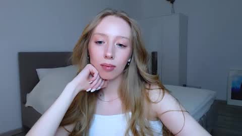 Luna online show from December 12, 9:15 pm