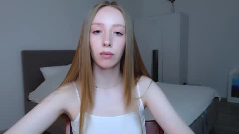 Luna online show from February 17, 6:59 pm