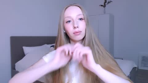 Luna online show from December 1, 9:20 pm