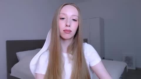 Luna online show from February 27, 8:53 pm