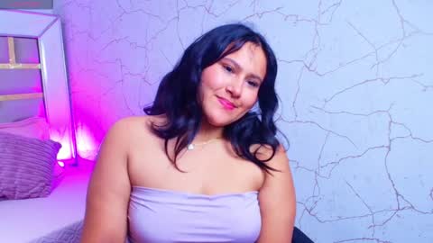 Snapshot of luna_jonez2 chatting on November 2, 9:22 am Luna Jonez online show from November 2, 9:22 am