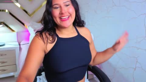 Snapshot of luna_jonez2 chatting on November 11, 11:10 am Luna Jonez online show from November 11, 11:10 am