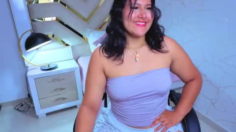 Snapshot of luna_jonez2 chatting on November 23, 10:15 am Luna Jonez online show from November 23, 10:15 am