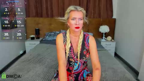 Snapshot of luna_lew1s chatting on October 14, 8:37 am luna_lew1s online show from October 14, 8:37 am