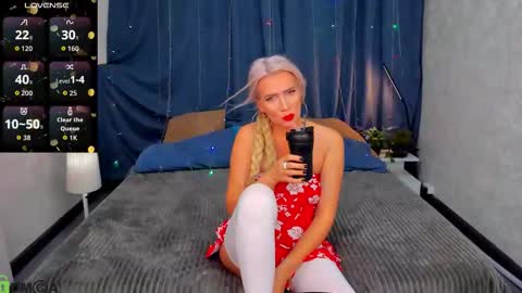 Snapshot of luna_lew1s chatting on November 7, 8:58 am luna_lew1s online show from November 7, 8:58 am