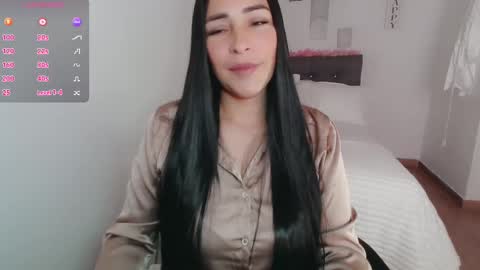 Snapshot of luna_lgomez chatting on October 1, 1:50 pm luna online show from October 1, 1:50 pm