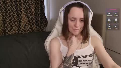 luna_loveeee online show from October 17, 5:10 am