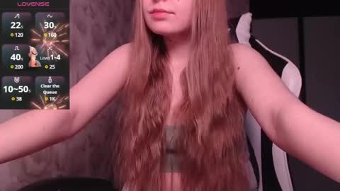 Snapshot of luna_loveisgood chatting on February 1, 10:48 am Luna online show from February 1, 10:48 am