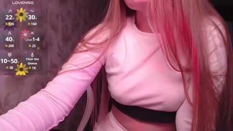 Snapshot of luna_loveisgood chatting on February 8, 10:39 am Luna online show from February 8, 10:39 am