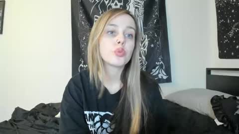 Luna online show from November 4, 1:59 am