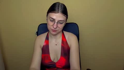 Snapshot of luna_lush_ chatting on November 7, 10:04 am Luna online show from November 7, 10:04 am