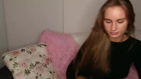 Luna online show from October 22, 1:44 pm