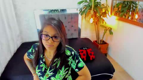 luna_peterson online show from September 23, 3:42 am