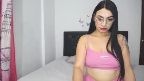 Snapshot of luna_pitufo chatting on October 9, 9:18 am Luna y pitufo online show from October 9, 9:18 am