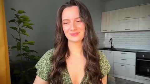 Snapshot of luna_raee chatting on September 25, 7:12 am luna_raee online show from September 25, 7:12 am