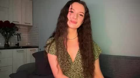 Snapshot of luna_raee chatting on September 29, 11:04 am luna_raee online show from September 29, 11:04 am