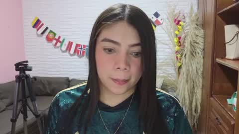 luna_rousse26 online show from June 20, 1:14 pm