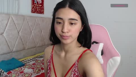 luna_roussee online show from December 6, 7:12 pm