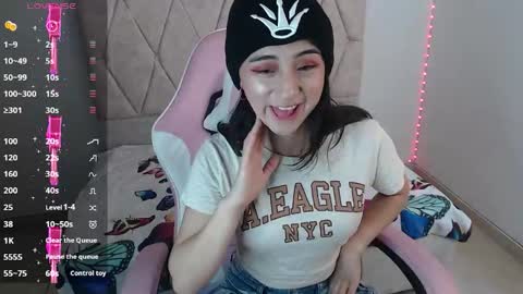 luna_roussee online show from March 1, 6:32 pm