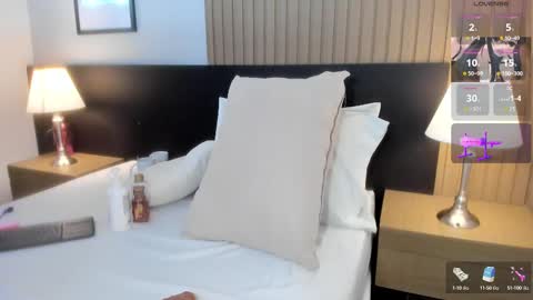 luna_sian online show from November 5, 11:54 am