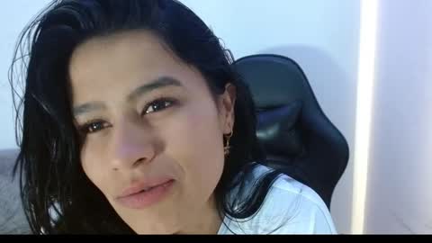 luna_starr69 online show from September 25, 6:44 pm