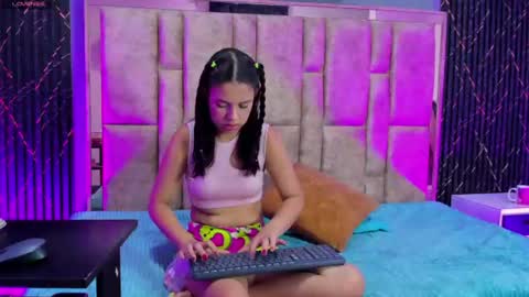 Snapshot of luna_sweetx18 chatting on June 16, 11:13 am Luna online show from June 16, 11:13 am