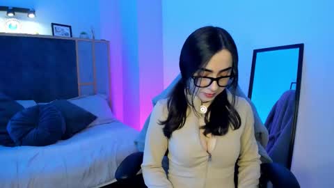 Snapshot of luna_tagliaferri chatting on February 11, 1:38 pm Luna online show from February 11, 1:38 pm