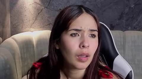 Live 1500am 2100pm COLOMBIAN HOUR online show from October 25, 8:14 pm