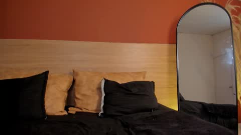 luna online show from February 28, 1:01 pm