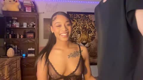 lunaa_11 online show from December 7, 6:54 am