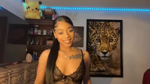 lunaa_11 online show from December 16, 5:49 am