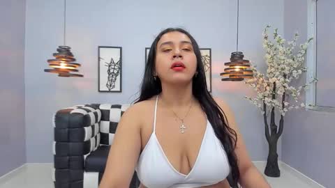 Snapshot of lunaa_abril chatting on March 2, 12:01 pm Luna Abril online show from March 2, 12:01 pm