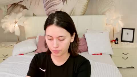 Luna online show from March 29, 2:06 pm