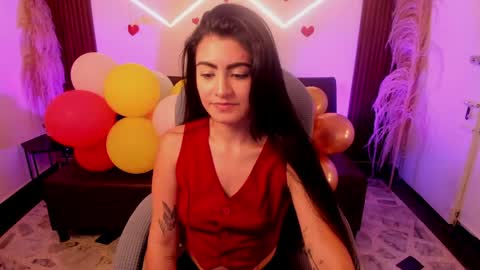 Luna  online show from April 21, 9:06 pm