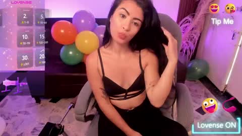 Snapshot of lunaa_lynch chatting on June 4, 8:37 pm Luna online show from June 4, 8:37 pm