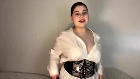 Snapshot of lunablakes chatting on February 18, 8:10 am Luna online show from February 18, 8:10 am