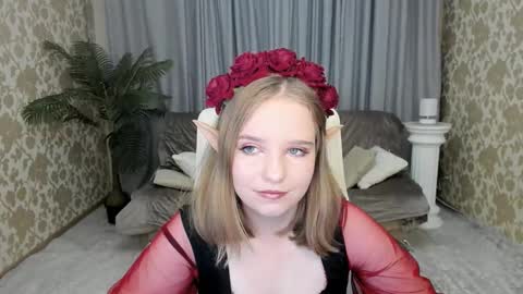 Snapshot of lunacosplaya chatting on November 1, 3:30 am lunacosplaya online show from November 1, 3:30 am