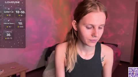 Snapshot of lunacyy chatting on October 4, 8:07 pm Britney online show from October 4, 8:07 pm