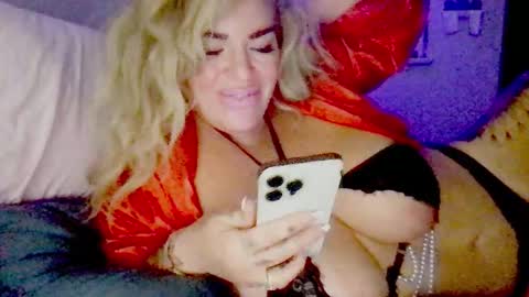 Luna Daddys Girl online show from November 26, 8:15 am