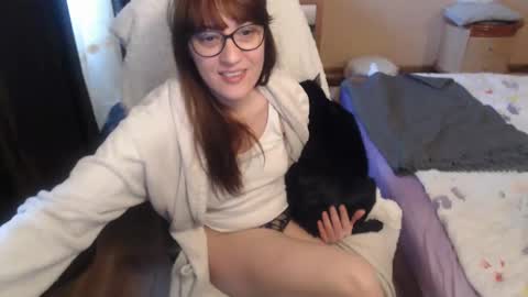 Snapshot of lunadelsol2 chatting on February 25, 2:22 pm Luna..ntmu online show from February 25, 2:22 pm