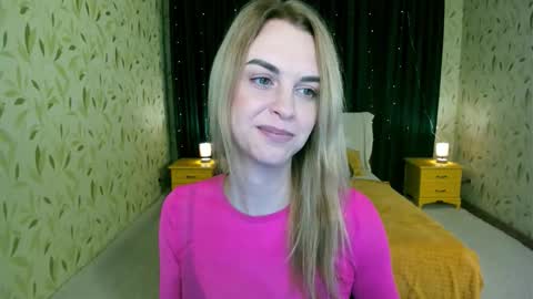 lunaflinn online show from February 3, 4:21 am