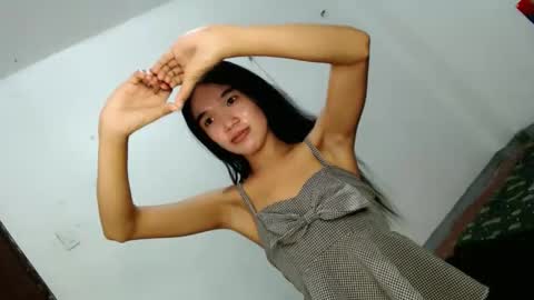 lunafoxx_ online show from February 14, 3:42 pm