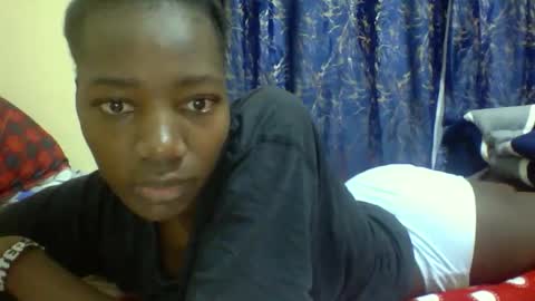 lunah_kitty online show from April 21, 9:15 am