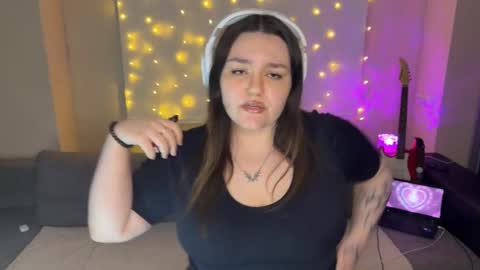 Snapshot of lunakimo chatting on February 28, 3:07 am Hi im Dirrie ntmu online show from February 28, 3:07 am