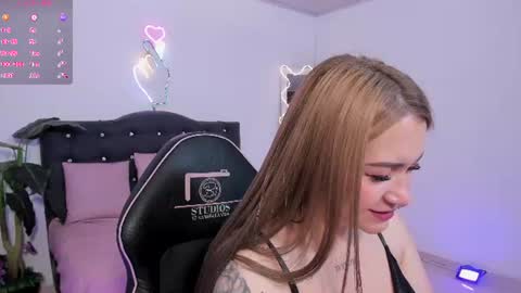 Snapshot of lunakitty_tay chatting on June 27, 11:37 am LUNA KITTY online show from June 27, 11:37 am