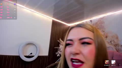 Snapshot of lunakitty_tay chatting on July 8, 11:37 am LUNA KITTY online show from July 8, 11:37 am
